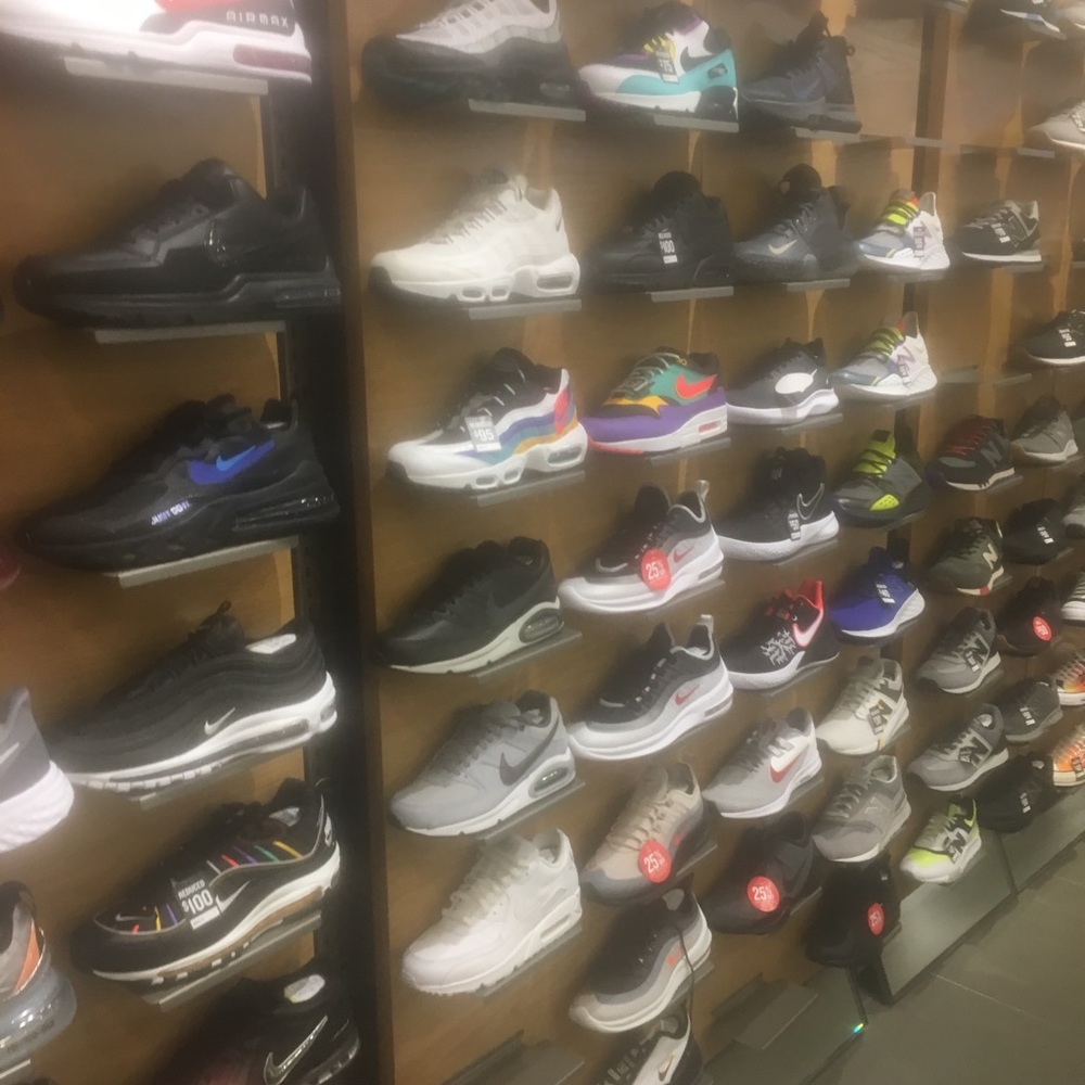 Shoes - Picture 4 of 8